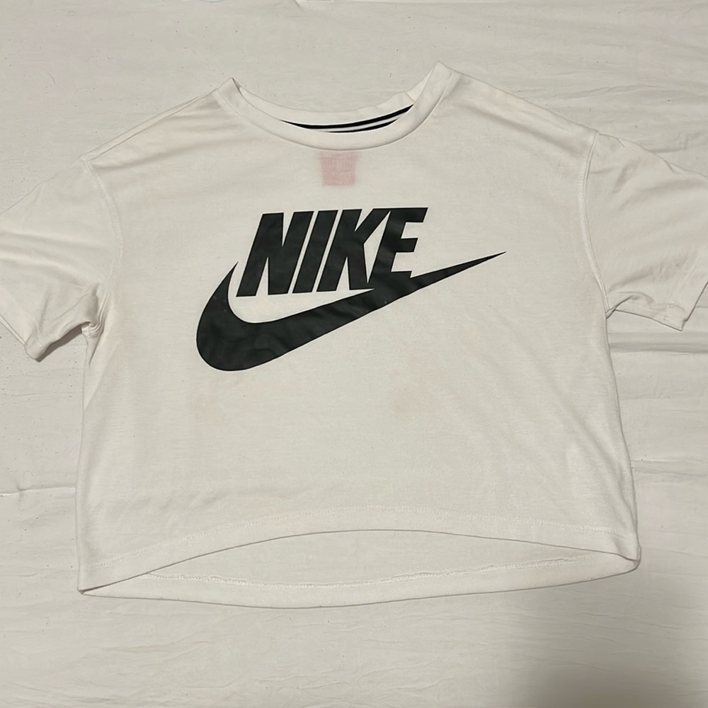 Nike top